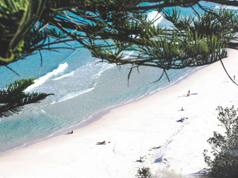 DAVIES STREET 3 / 14 MOLLYMOOK - Accommodation Gladstone 1