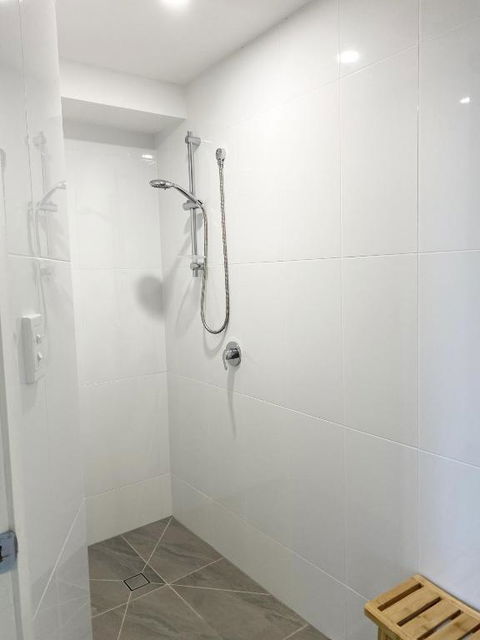 Happy Tides Beachfront Holiday Home - Accommodation Gladstone 5