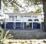 Happy Tides Beachfront Holiday Home - Accommodation Gladstone