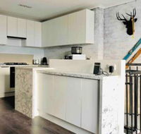 Hotham 3 Bedroom Apt - Accommodation Gladstone