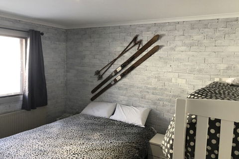 Hotham 1 Bed Apt 15 Available - Accommodation Gladstone 6