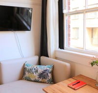 Flat With Rooftop View ON Opera House  Fireworks - Accommodation Gladstone