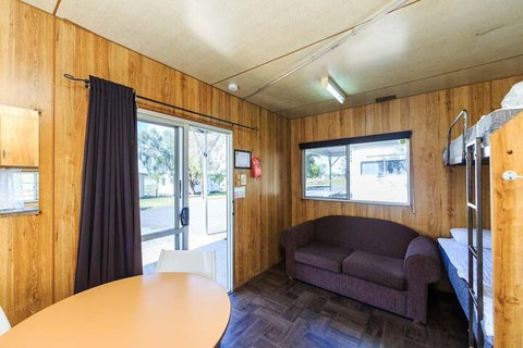 Reflections Holiday Parks Lake Keepit - Accommodation Gladstone 4