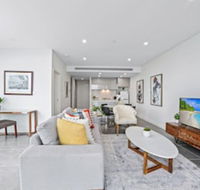 HomeHotel Ultra Luxury 2 Bedroom next to Mall  Train - Accommodation Gladstone