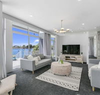 Havana Blue - Large 4 Bedroom Home - Accommodation Gladstone