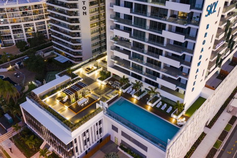 Sky Broadwater Apartments - Accommodation Gladstone 0