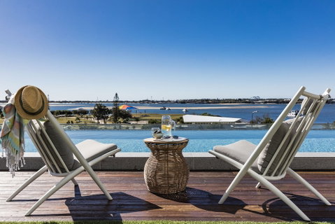 Sky Broadwater Apartments - Accommodation Gladstone 4