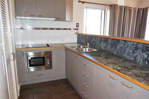 Osprey Holiday Village Unit 113 / 2 Bedroom - Accommodation Gladstone 1