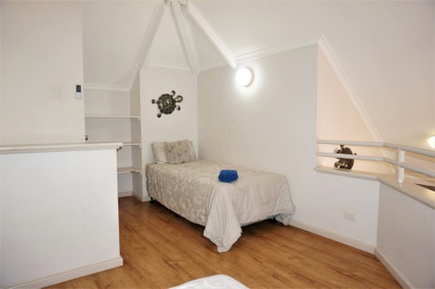 Osprey Holiday Village Unit 113 / 2 Bedroom - Accommodation Gladstone 4