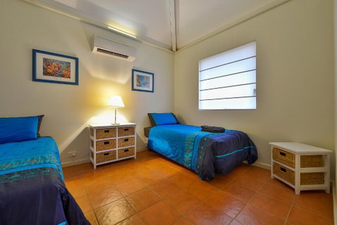 Osprey Holiday Village Unit 112 Vibrant 3 Bedroom Holiday Villa With A Pool In The Complex - Accommodation Gladstone 4
