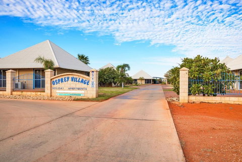Osprey Holiday Village Unit 109 Pleasant 3 Bedroom Holiday Villa With A Pool In The Complex - Accommodation Gladstone 3