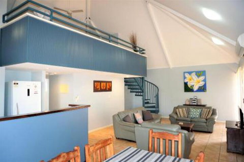 Osprey Holiday Village Unit 115 Idyllic 3 Bedroom Holiday Villa With A Pool In The Complex - Accommodation Gladstone 0