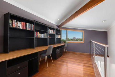 The Richmond Beach Villa - Accommodation Gladstone 6