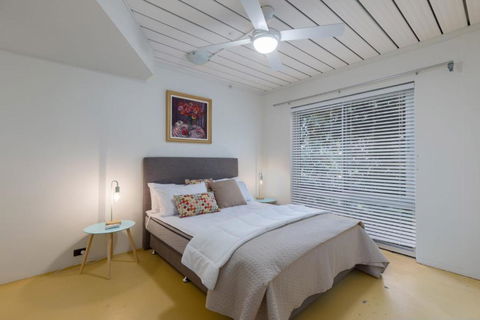Captains Quarters - Accommodation Gladstone 1