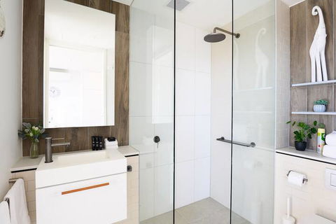 JUDD A Stylish Abode Awaits You - Accommodation Gladstone 1