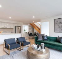 Modern Stylish Penthouse - Accommodation Gladstone