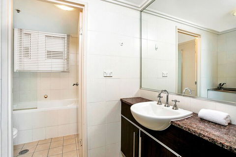 The Apartment Service NS504 - Accommodation Gladstone 6