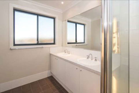 Jay's Beach House - Accommodation Gladstone 3