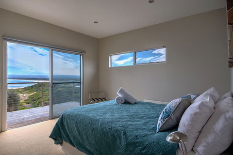 Halcyon - Accommodation Gladstone 2