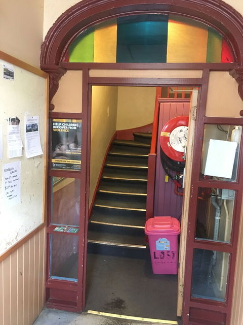 Market Tavern - Hostel And Bar - Accommodation Gladstone 2