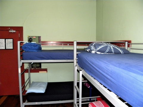 Market Tavern - Hostel And Bar - Accommodation Gladstone 6