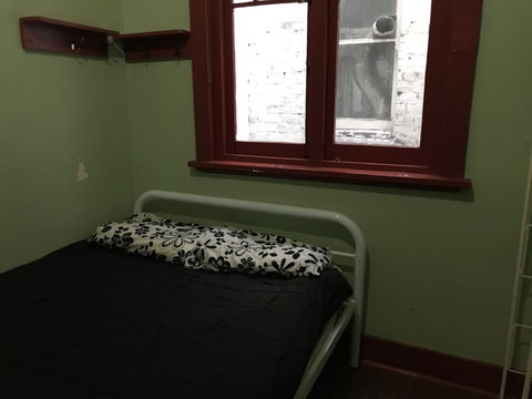 Market Tavern - Hostel And Bar - Accommodation Gladstone 4