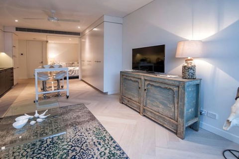 Luxury Studio With Parking In Woolloomooloo WMLOO - Accommodation Gladstone 5