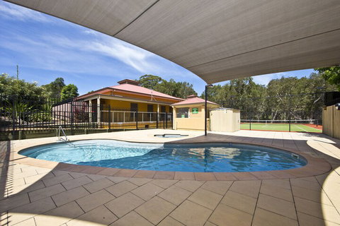 Aqua Lagoon - Accommodation Gladstone 3