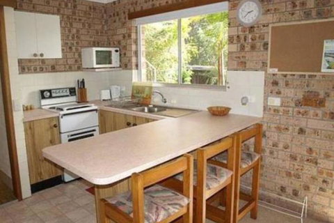 ANCHORAGE 1 - Accommodation Gladstone 1