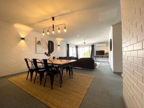 Yamba Views Accommodation - Accommodation Gladstone 1