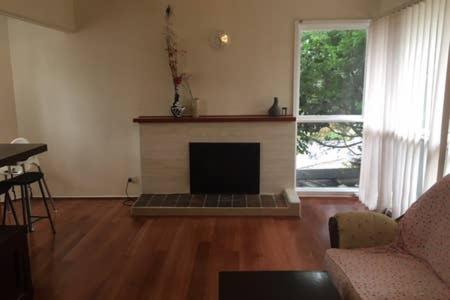 Holiday Home Close To Train Station - Accommodation Gladstone 6