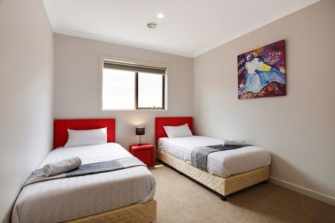 Point Cook Villas - Accommodation Gladstone 7