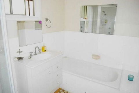 Explorers Holiday House - Accommodation Gladstone 5