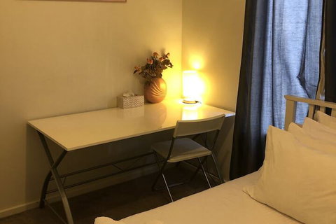 Apple House - Accommodation Gladstone 5