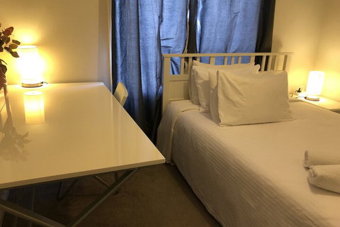 Apple House - Accommodation Gladstone 7