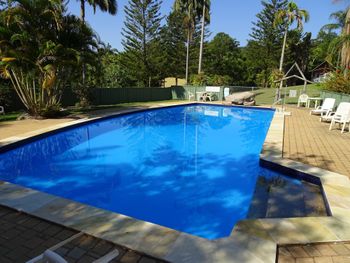 15 Korora Palms 1 Bedroom Bure - Accommodation Gladstone 0