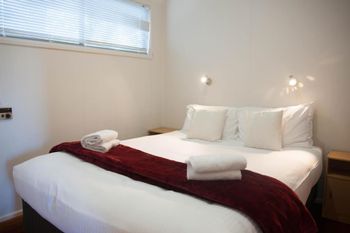 15 Korora Palms 1 Bedroom Bure - Accommodation Gladstone 1