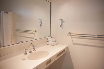 15 Korora Palms 1 Bedroom Bure - Accommodation Gladstone 2