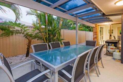 Holiday Home Limetree - Accommodation Gladstone 2