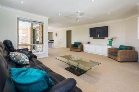 Holiday Home Limetree - Accommodation Gladstone 1