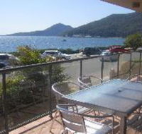 3 Bedroom House Shoal Bay Palm Beach - Accommodation Gladstone
