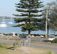 3 Bedroom House at Sandy Point Road 151 - Accommodation Gladstone
