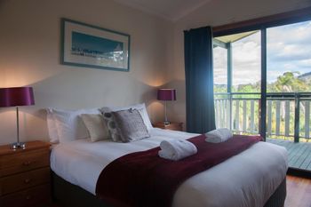 41 Korora Palms 2 Bedroom Bure - Accommodation Gladstone 0