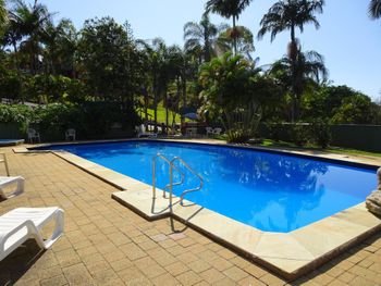 41 Korora Palms 2 Bedroom Bure - Accommodation Gladstone 6
