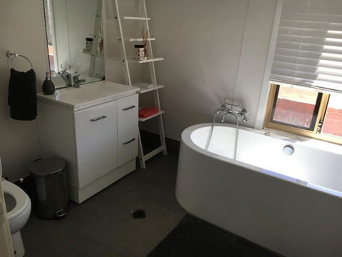 Tropical Farm Stay - Accommodation Gladstone 3