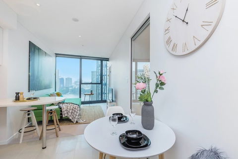 SKY Heart Of BNE City 2bed APT Pool& Gym Qbn222-18 - Accommodation Gladstone 6