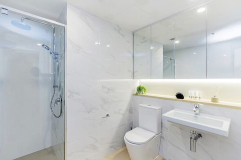 SKY Heart Of BNE City 2bed APT Pool& Gym Qbn222-18 - Accommodation Gladstone 5