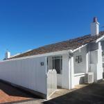 The Cottage - Accommodation Gladstone 0