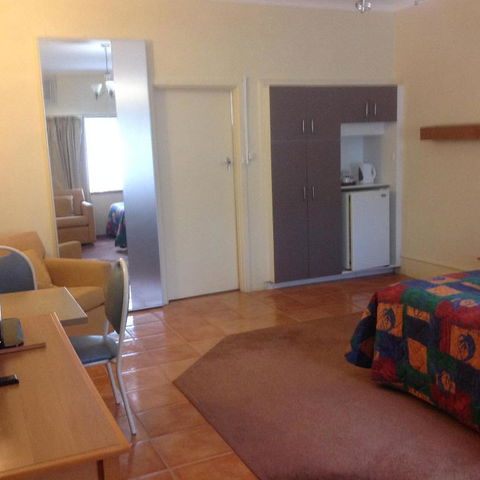 Grampians Motel / Hotel - Accommodation Gladstone 4