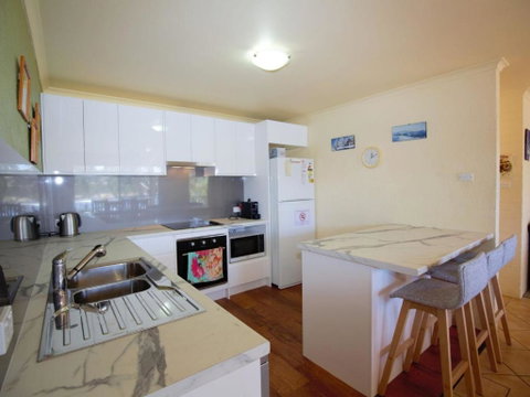 Aranda 3 / 25 Townsend Street - Accommodation Gladstone 5